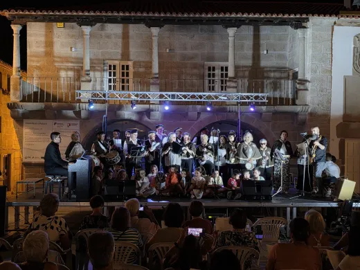 Música e partilha entre gerações marcaram mais uma noite da Semana da Cultura Mirandesa