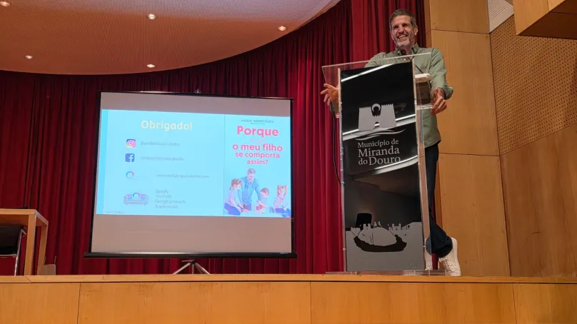Miranda do Douro debate impacto dos ecrãs no desenvolvimento infantil